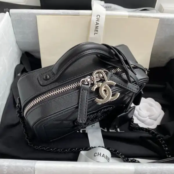 CHANEL VANITY CASE