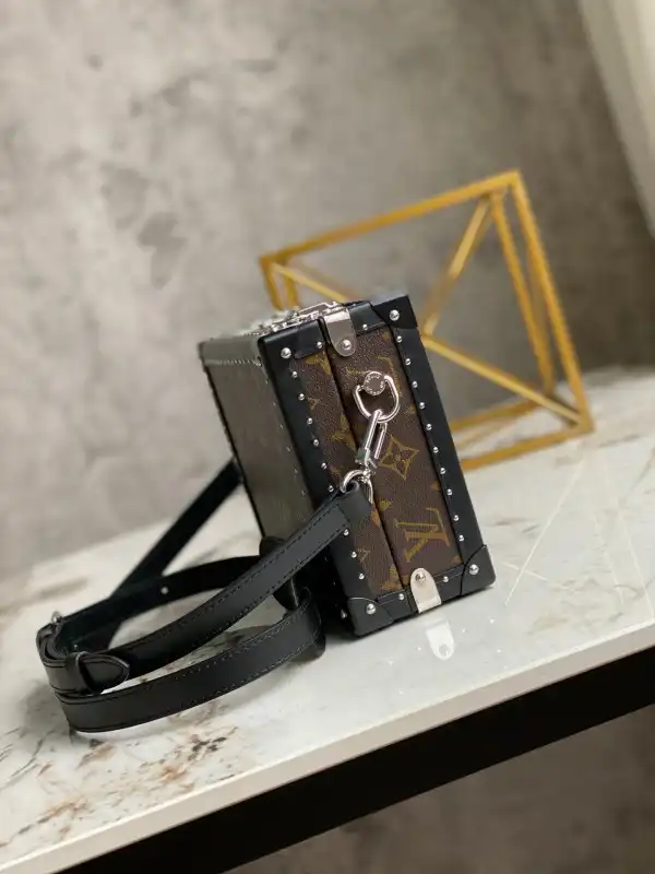 Yupoo bagsoffer LOUIS VUITTON CLUTCH BOX