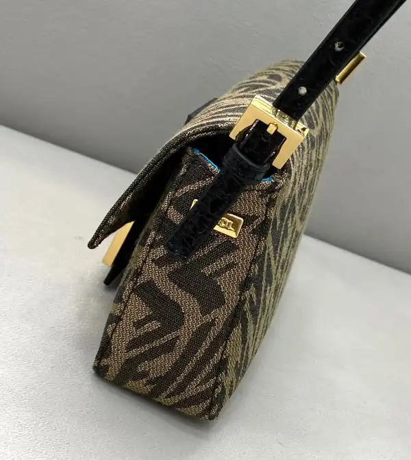 Frstbag ru FENDI MINI BAGUETTE 1997