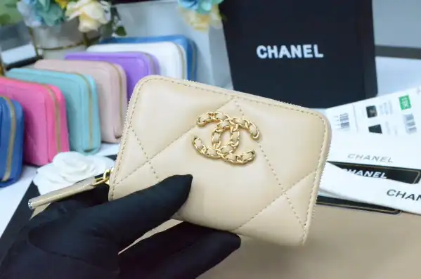 CHANEL 19 ZIPPED COIN PURSE