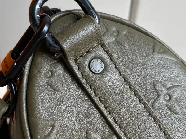 LOUIS VUITTON KEEPALL XS