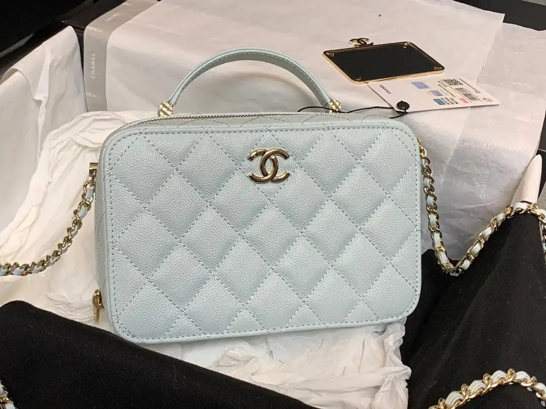 CHANEL VANITY CASE