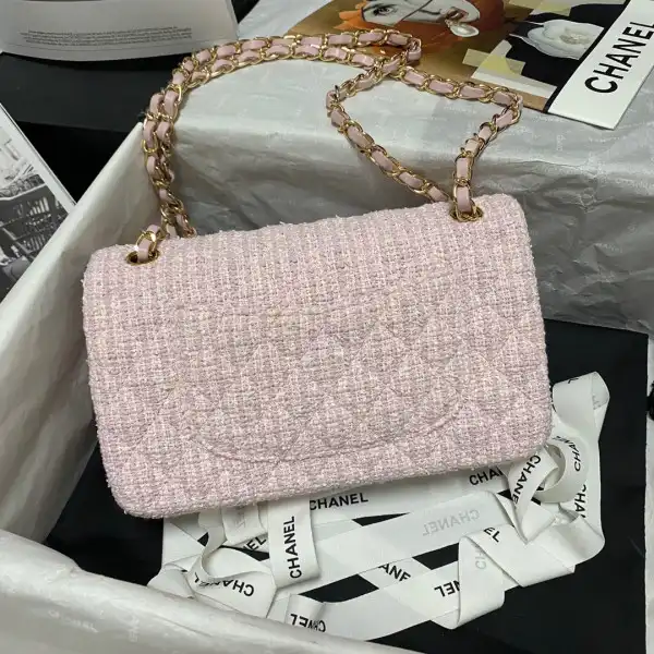 CHANEL CHANELASSIC HANDBAG