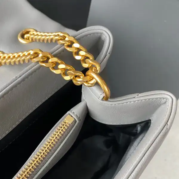 Firstbag Ru YSL LOULOU MEDIUM