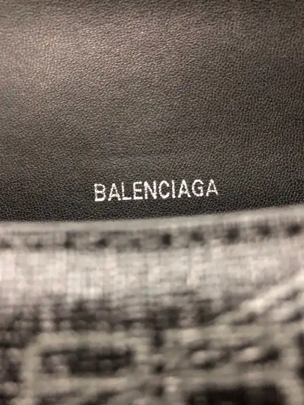 Yupoo bagsoffer BALENCIAGA HOURGLASS