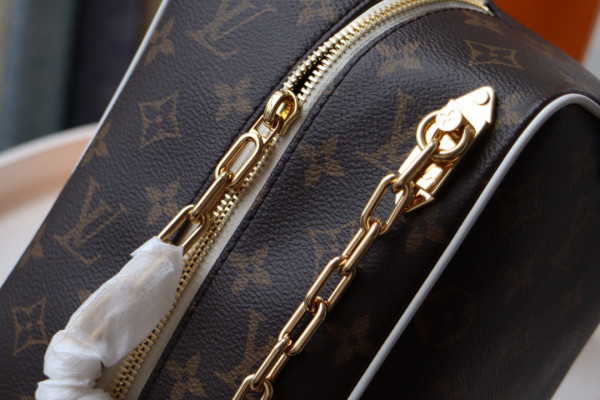 HOT SALE LOUIS VUITTON LVXNBA TOILETRY BAG