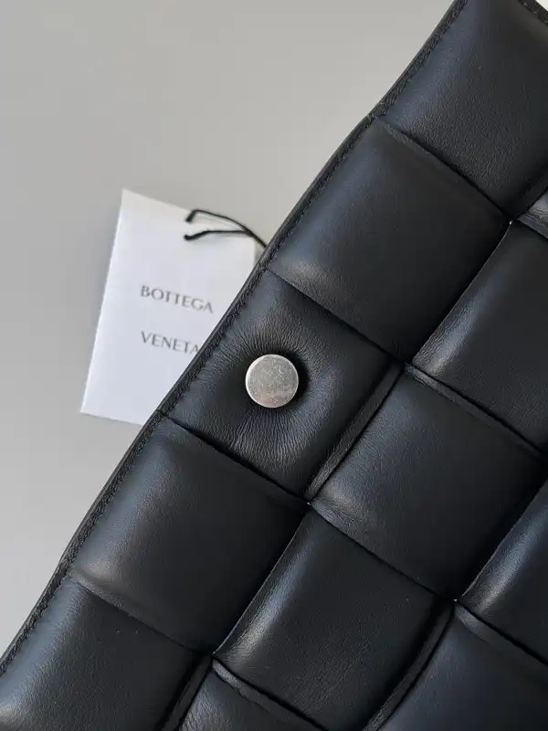 Yupoo bagsoffer BOTTEGA VENETA CASSETTE