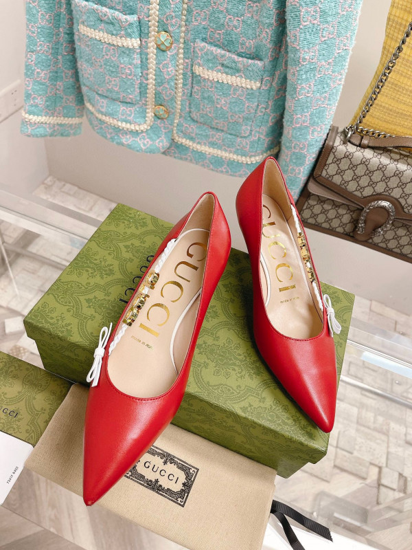 HOT SALE GUCCI Women's pump with 'GUCCI'