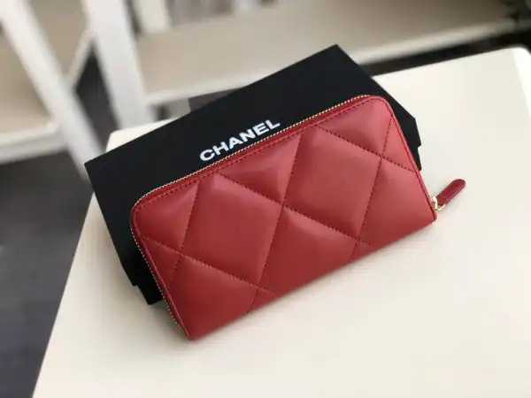 CHANEL 19 ZIPPED WALLET