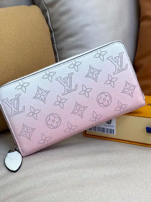 TO LOUIS VUITTON ZIPPY WALLET