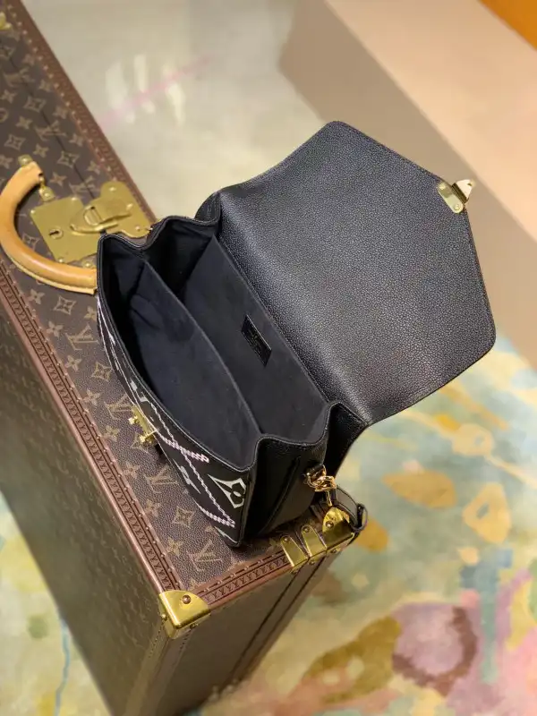 First bag ru LOUIS VUITTON POCHETTE MÉTIS