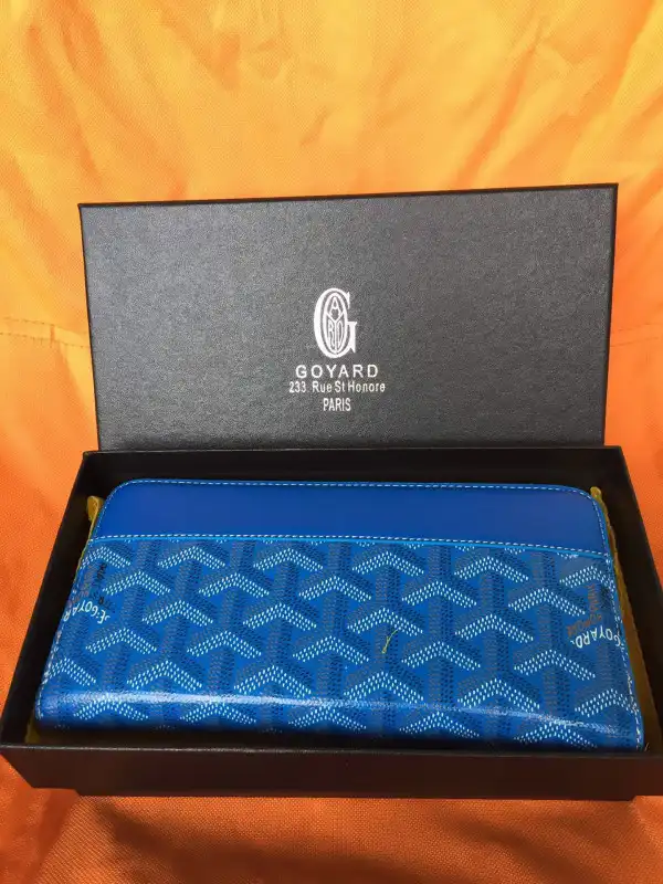 GOYARD ZIPPY WALLET