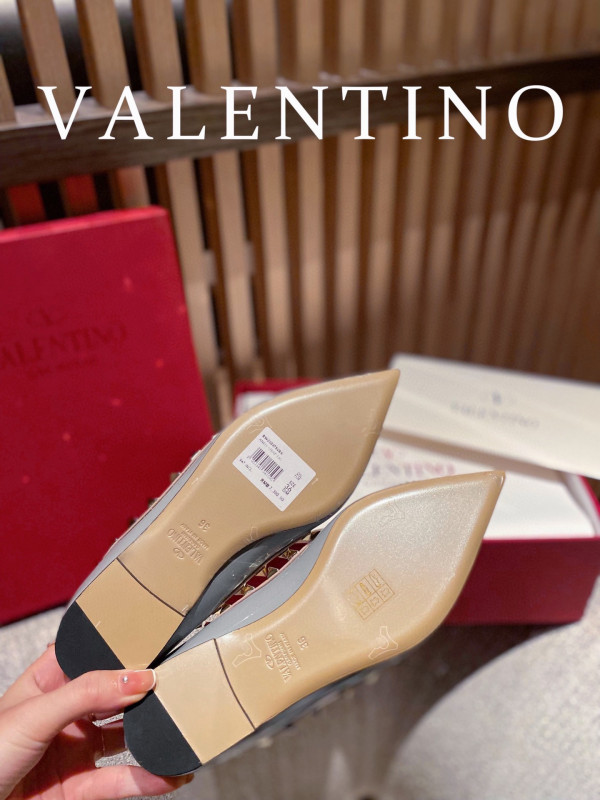 HOT SALE VALENTINO ROCKSTUD FLAT