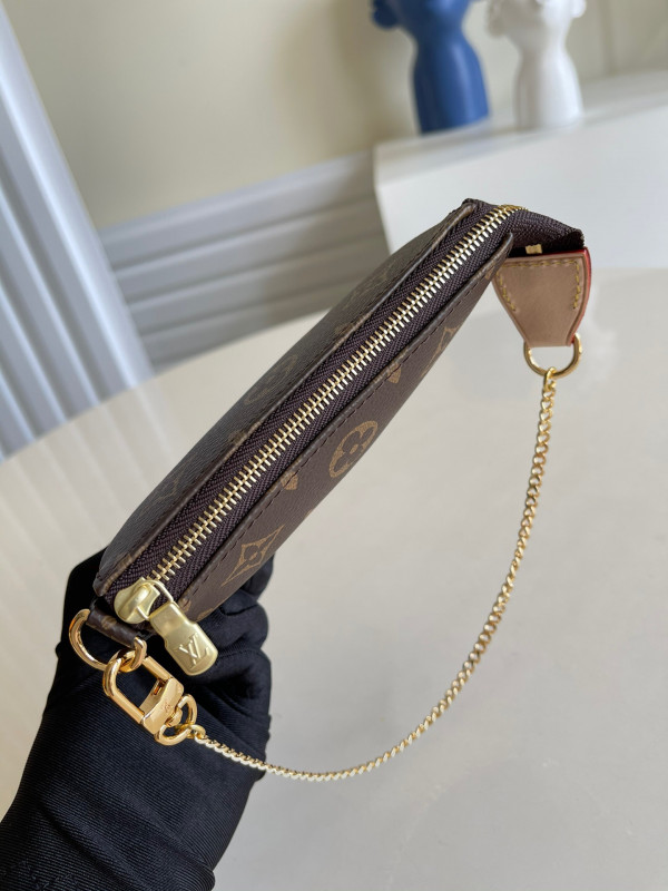 LOUIS VUITTON MINI POCHETTE ACCESSOIRES