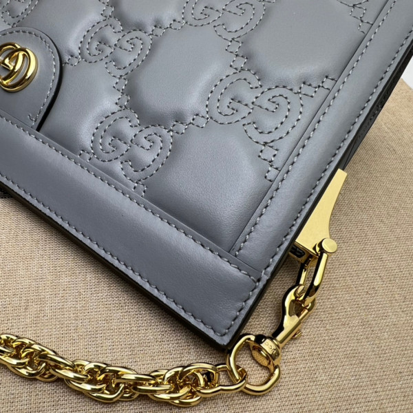 HOT SALE GUCCI GG matelassé leather shoulder bag