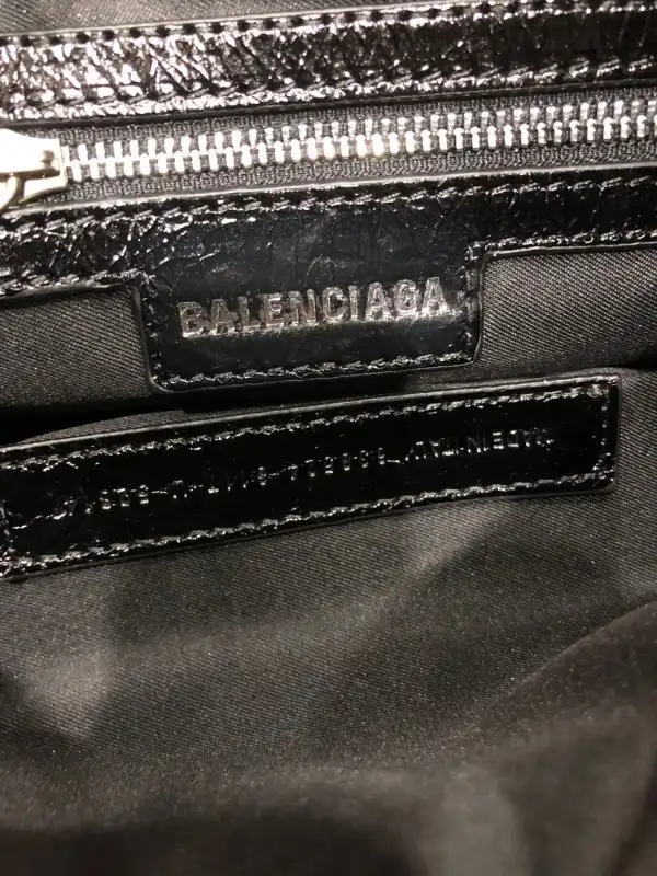 First bag ru BALENCIAGA WOMEN'S LE CAGOLE SMALL SHOULDER BAG