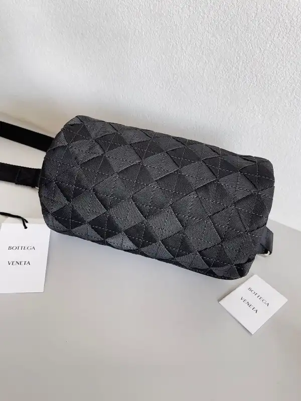 Frstbag ru BOTTEGA VENETA Webbing