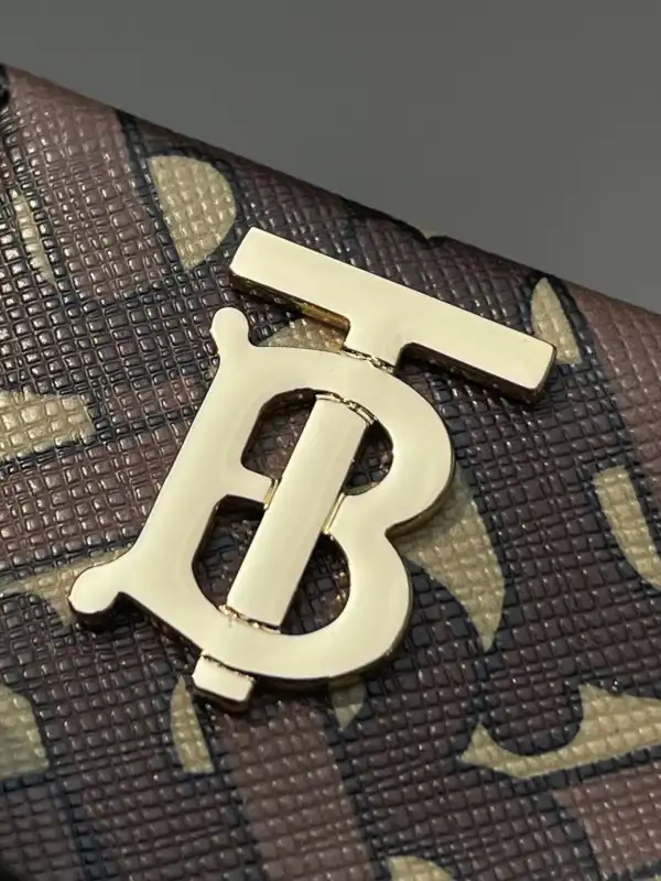 Bagsoffer BURBERRY Bucket Bag