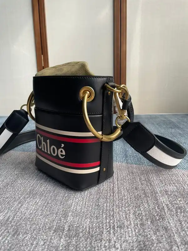 CHLOÉ ROY BUCKET BAG