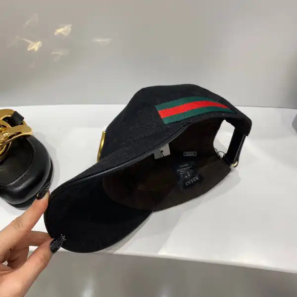 First Bag Ru GUCCI HAT