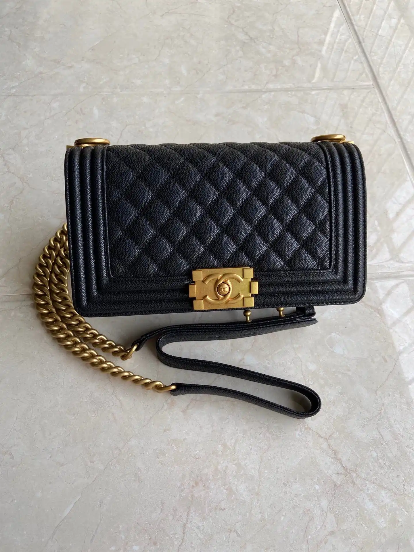 CHANEL BOY BAG 20CM 25CM