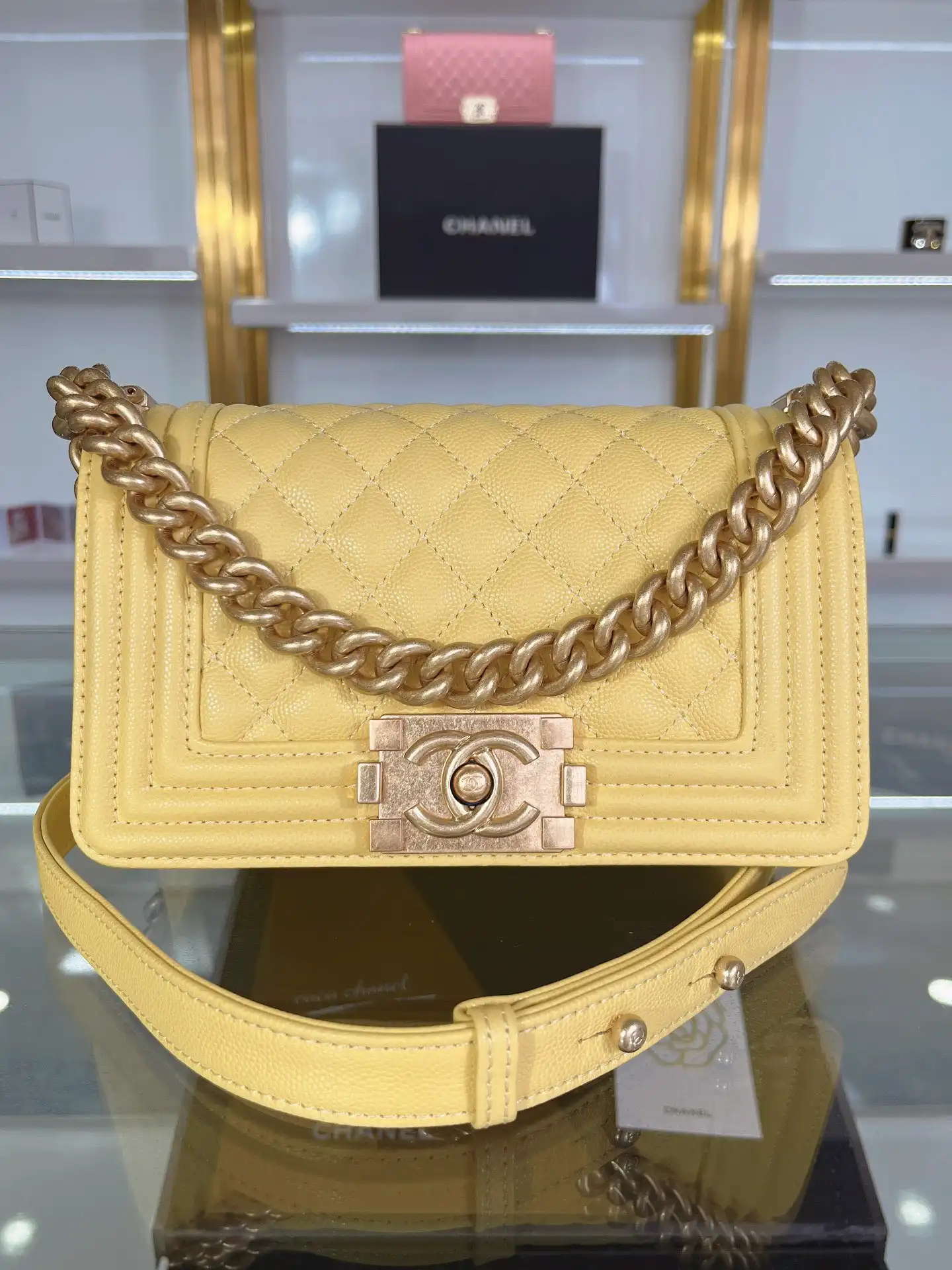 First bag ru CHANEL BOY BAG 20CM