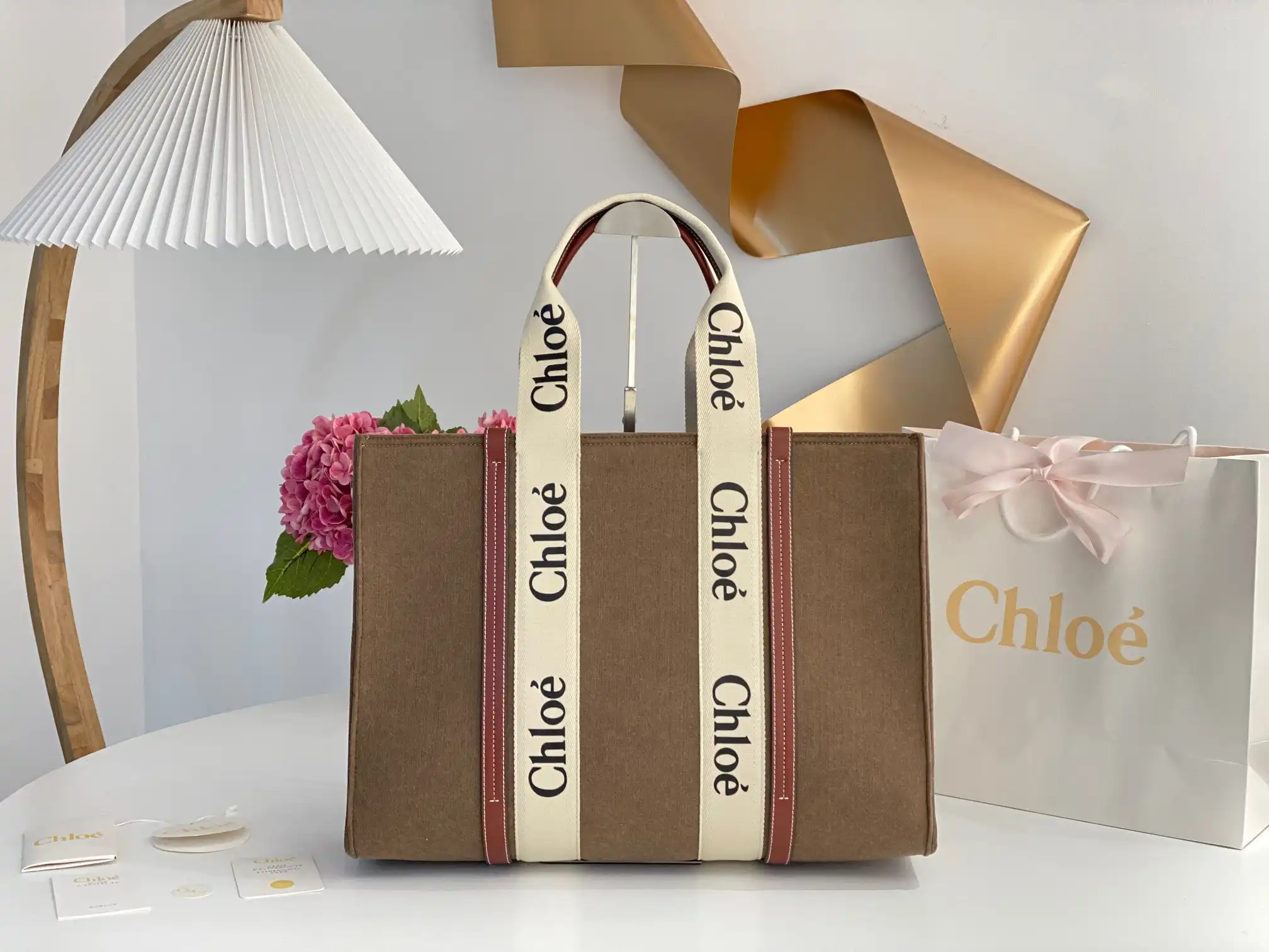 First bag ru CHLOÉ large woody tote bag