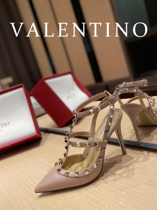 HOT SALE VALENTINO ROCKSTUD SANDAL