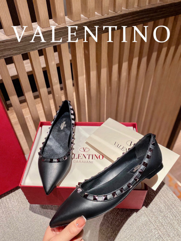 HOT SALE VALENTINO ROCKSTUD FLAT