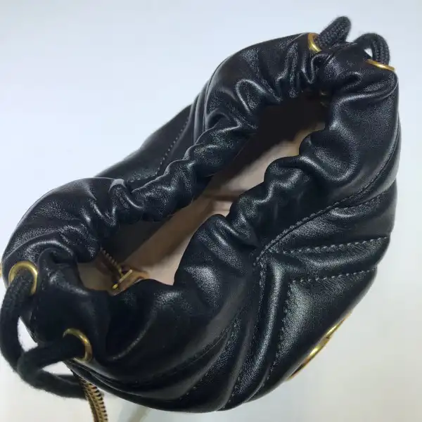 Affordable GUCCI GG Marmont mini bucket bag