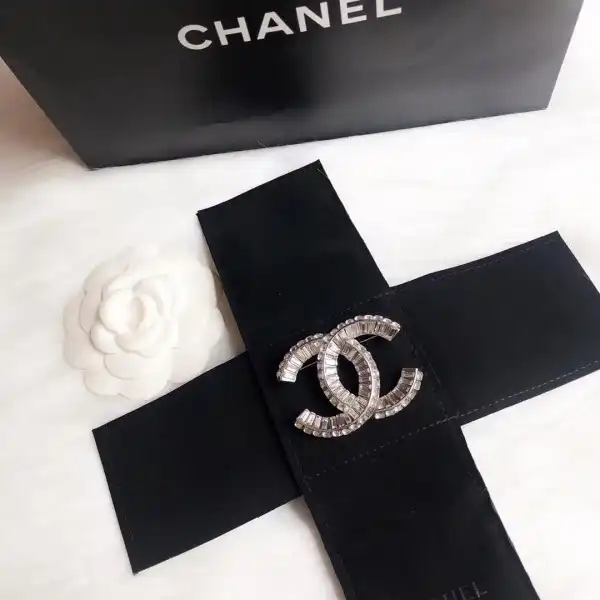 Firstbag Ru CHANEL BROOCH