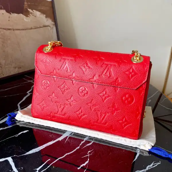 First bag ru LOUIS VUITTON VAVIN BB