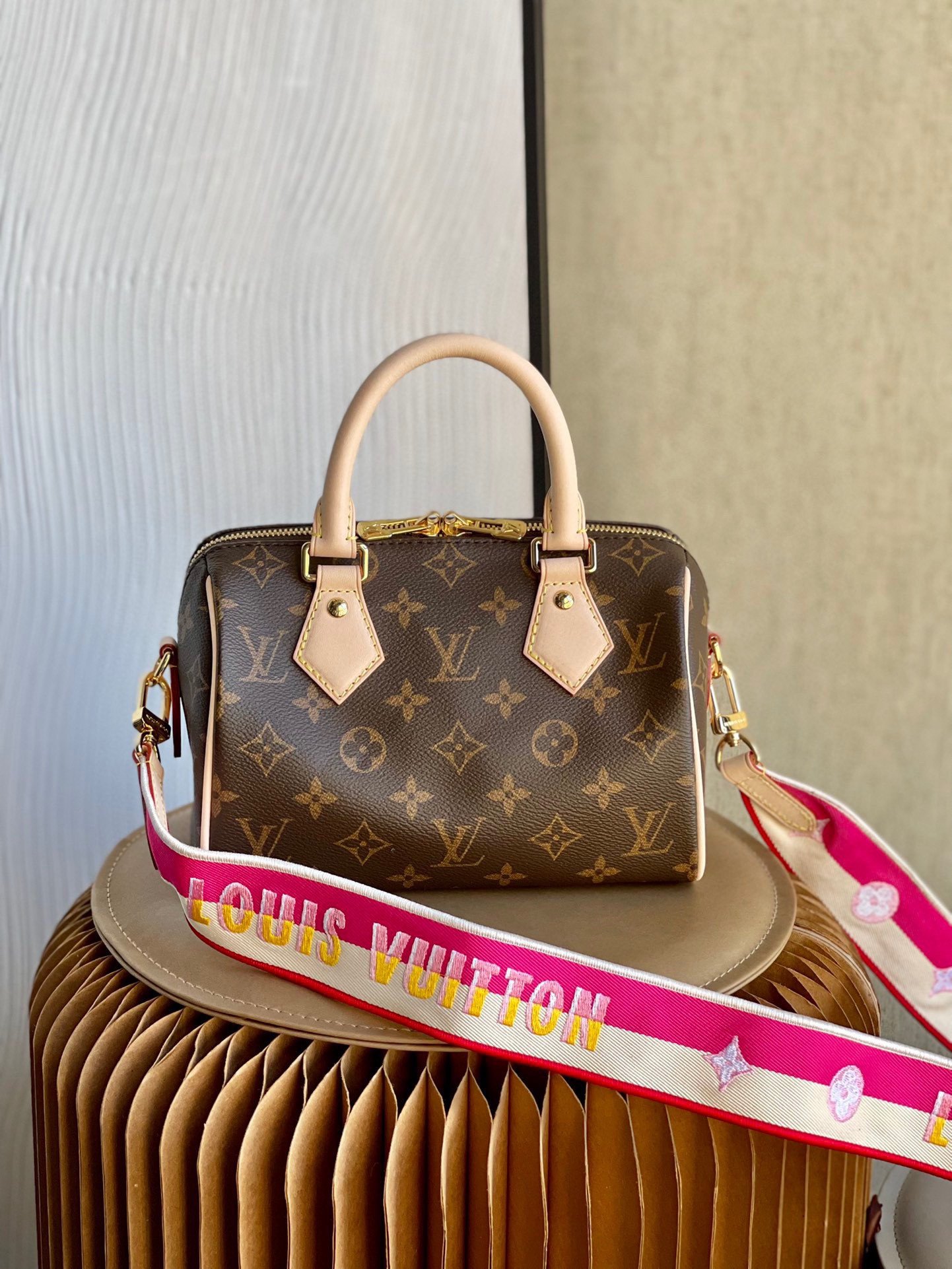 HOT SALE Louis Vuitton SPEEDY BANDOULIÈRE 20