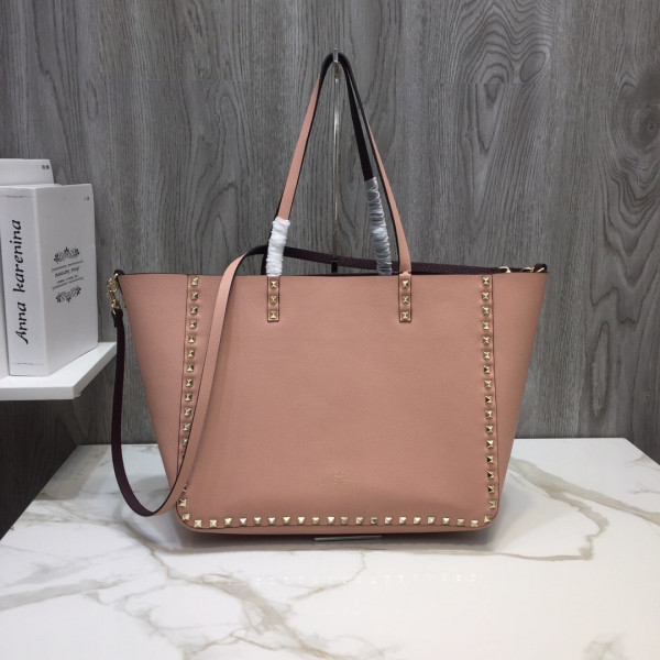 HOT SALE VALENTINO MEDIUM GRAIN CALFSKIN LEATHER ROCKSTUD BAG