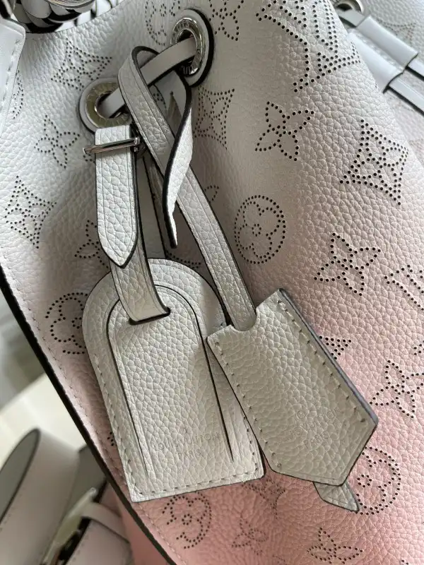 Rep LOUIS VUITTON MURIA