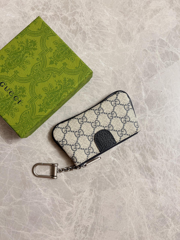 HOT SALE Gucci GG Marmont matelassé key case