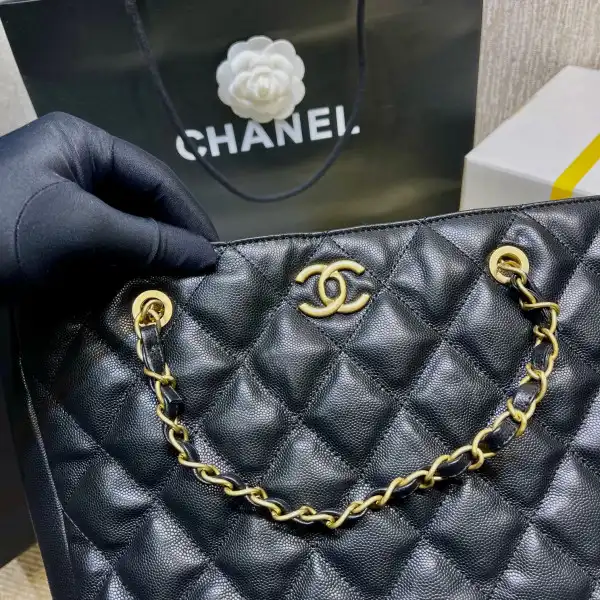 CHANEL SHOPPING BAG