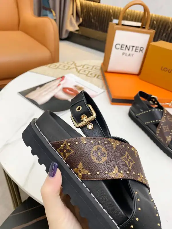 LOUIS VUITTON WOMEN