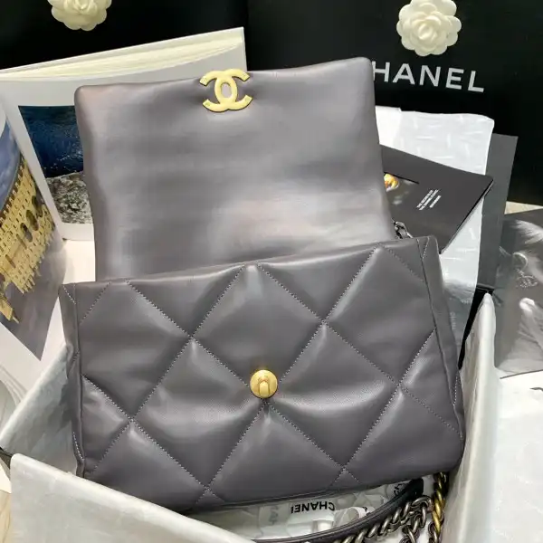 CHANEL 19 FLAP BAG