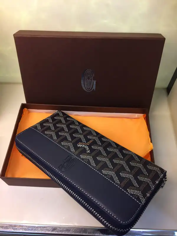 GOYARD ZIPPY WALLET