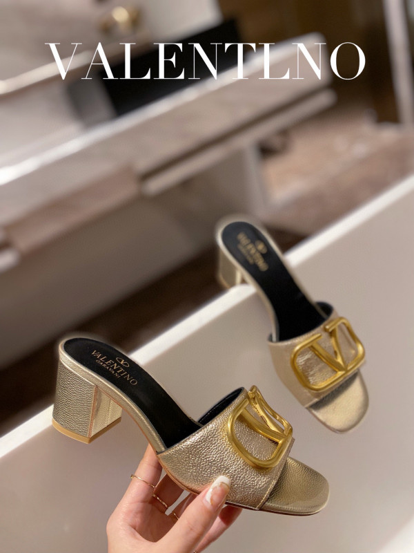 HOT SALE VALENTINO VLOGO SIGNATURE SLIDE SANDAL