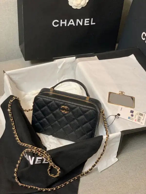 CHANEL VANITY CASE