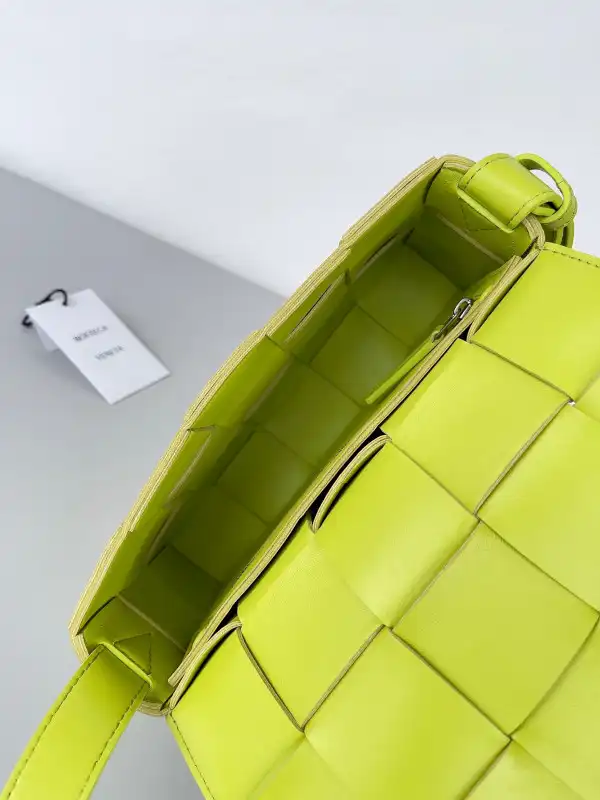 Firstbag Ru BOTTEGA VENETA CASSETTE