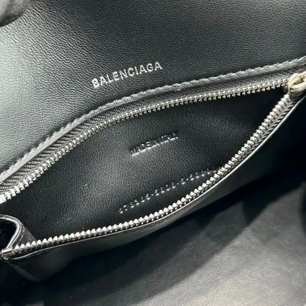 Bagsoffer BALENCIAGA HOURGLASS