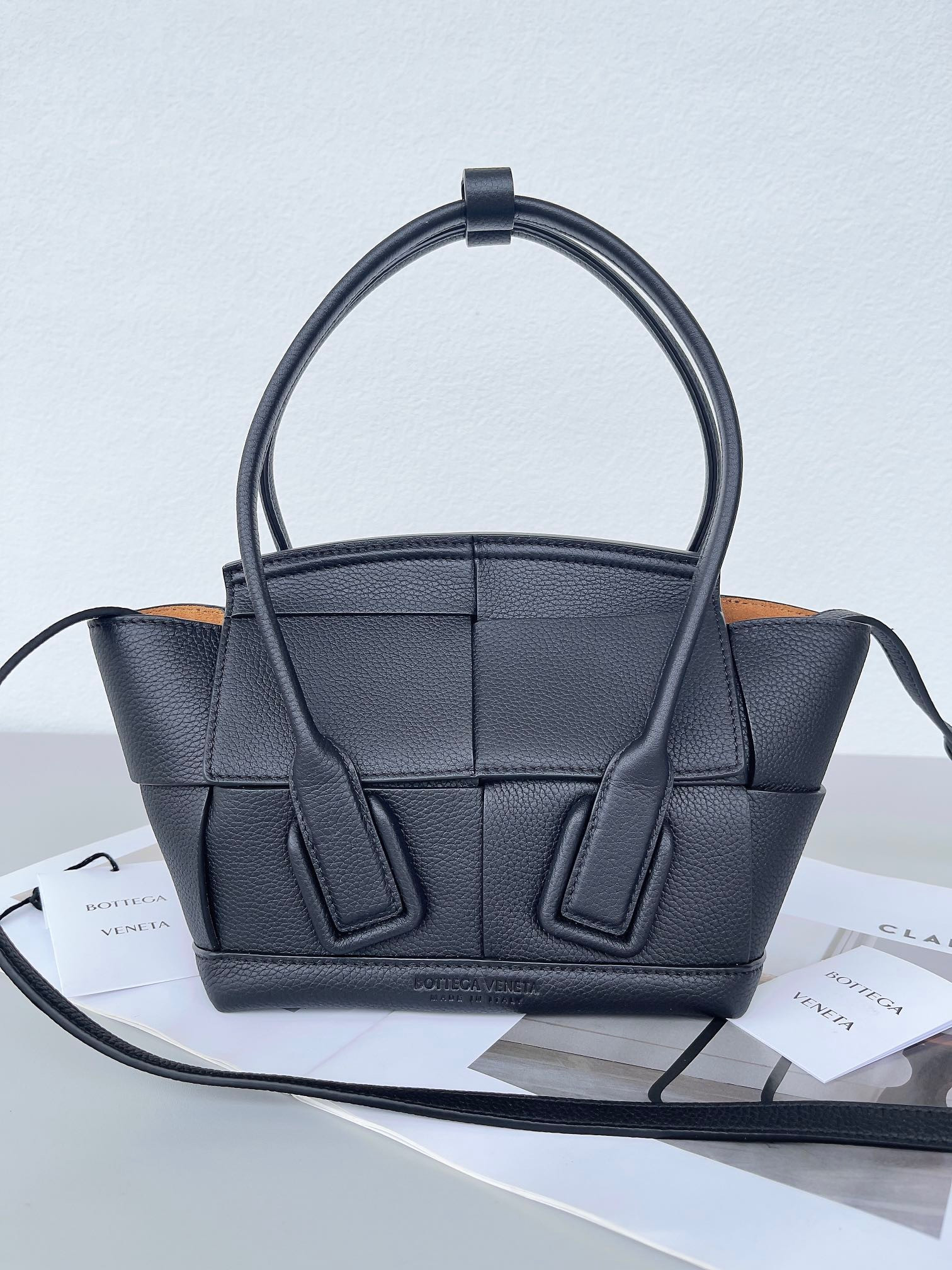 HOT SALE BOTTEGA VENETA MINI ARCO