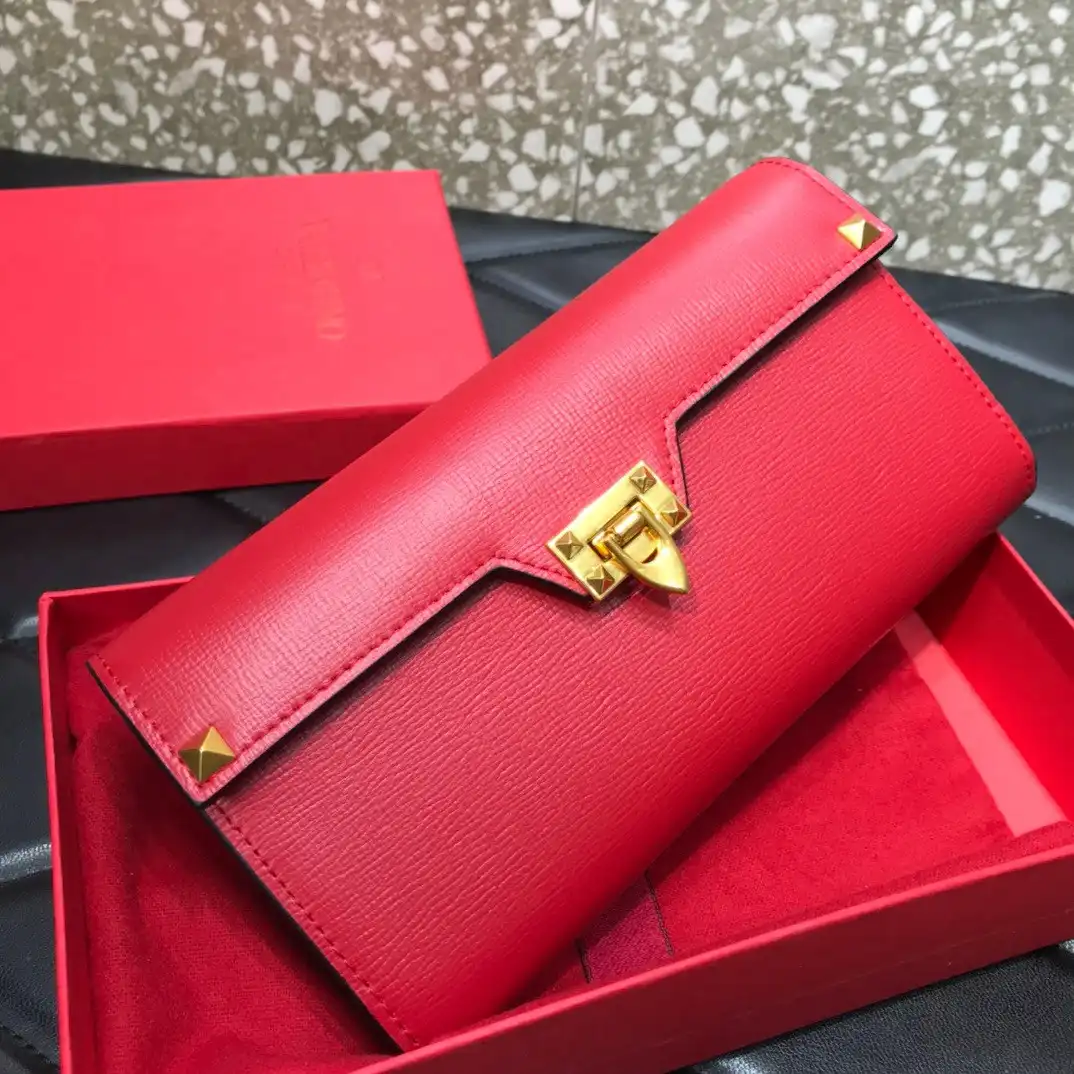 VALENTINO ROCKSTUD WALLET