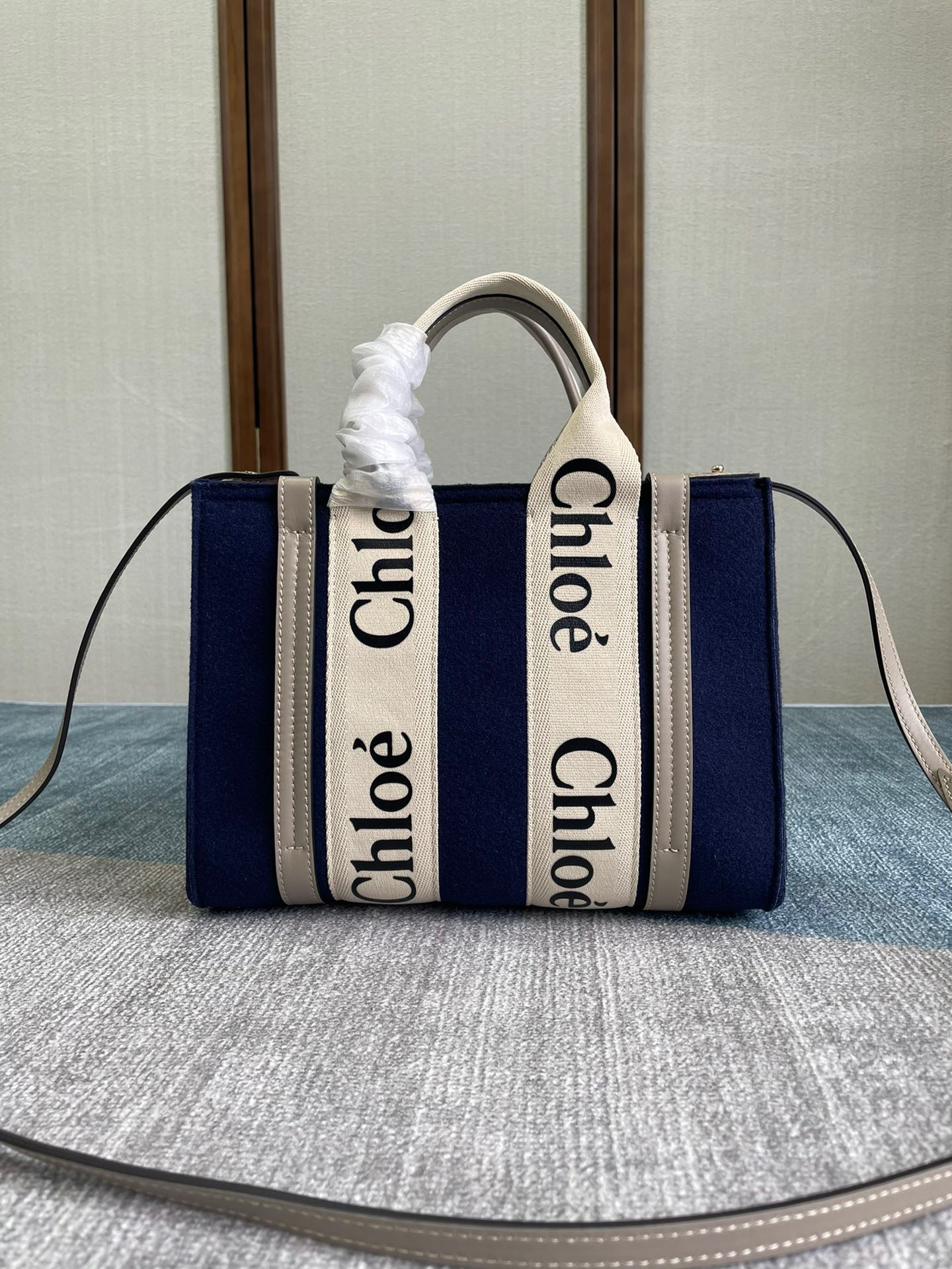 HOT SALE CHLOÉ SMALL WOODY TOTE BAG WITH STRAP