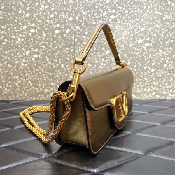 Frstbag ru VALENTINO LOCÒ CALFSKIN SHOULDER BAG