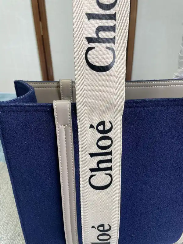 CHLOÉ MEDIUM WOODY TOTE BAG