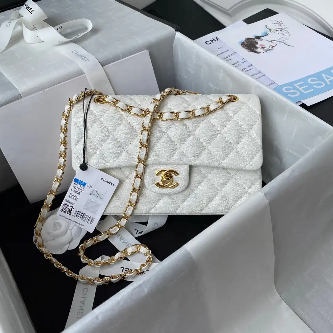 CHANEL FLAP BAG 23CM